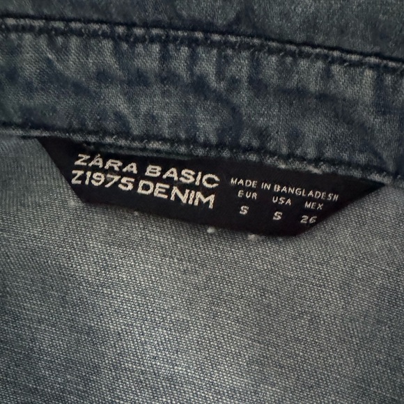ZARA Basics Z975 Patch Oversized Denim Shirt S Western Chic Grunge Versatile - Picture 12 of 12